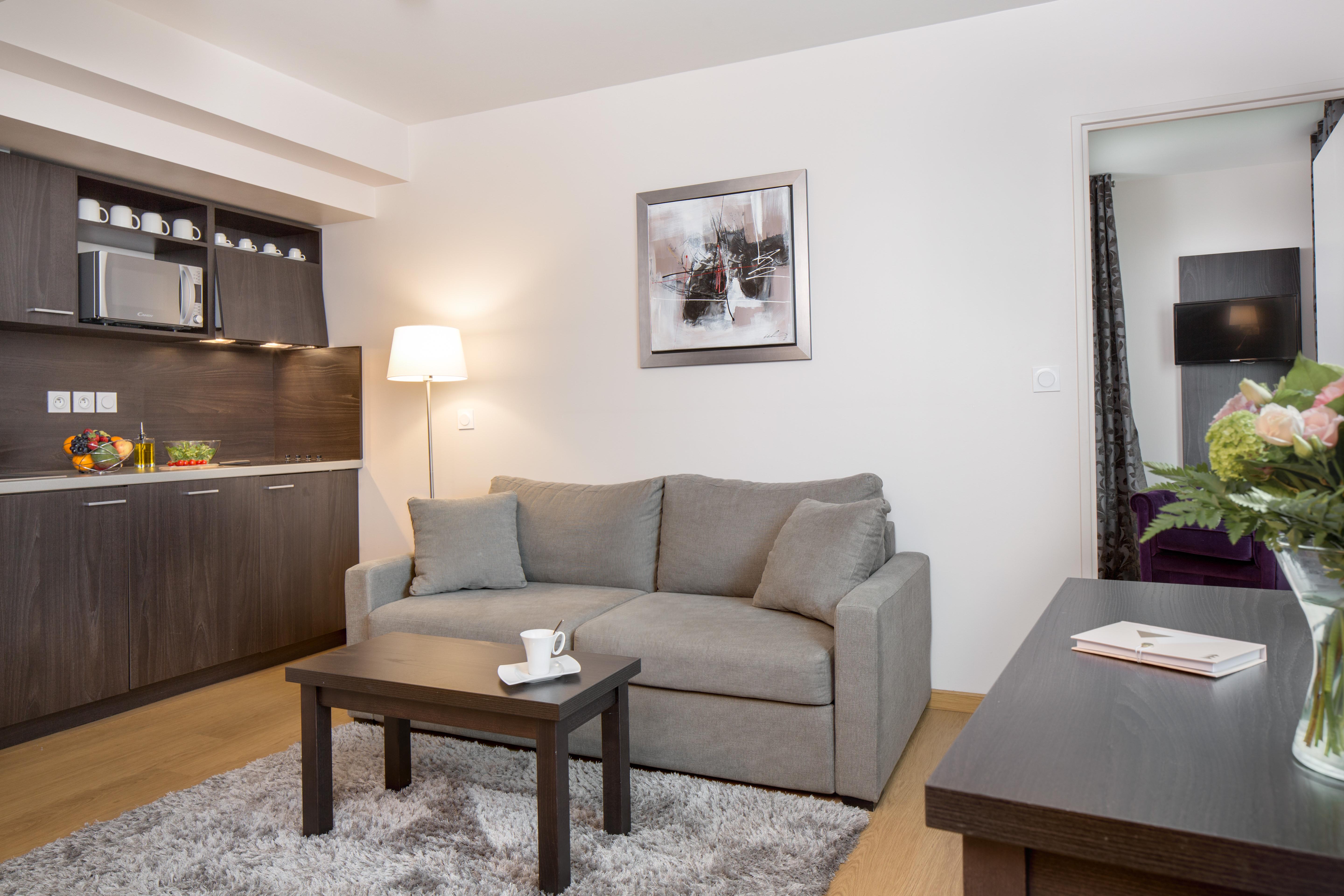Seven Urban Suites Nantes Centre Экстерьер фото