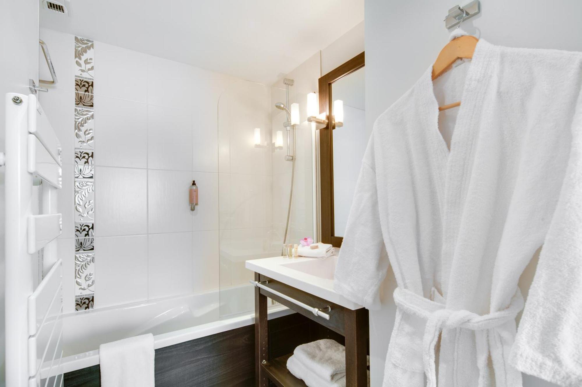 Seven Urban Suites Nantes Centre Экстерьер фото