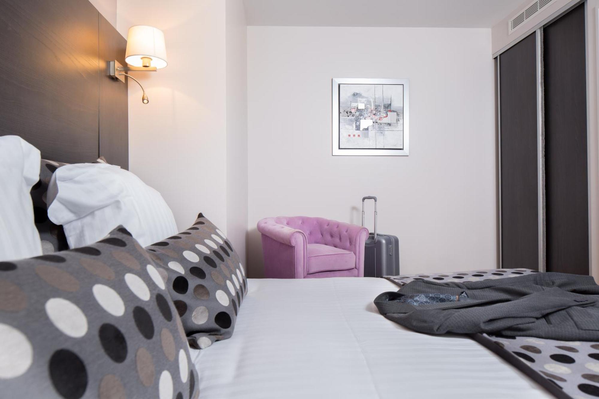 Seven Urban Suites Nantes Centre Экстерьер фото