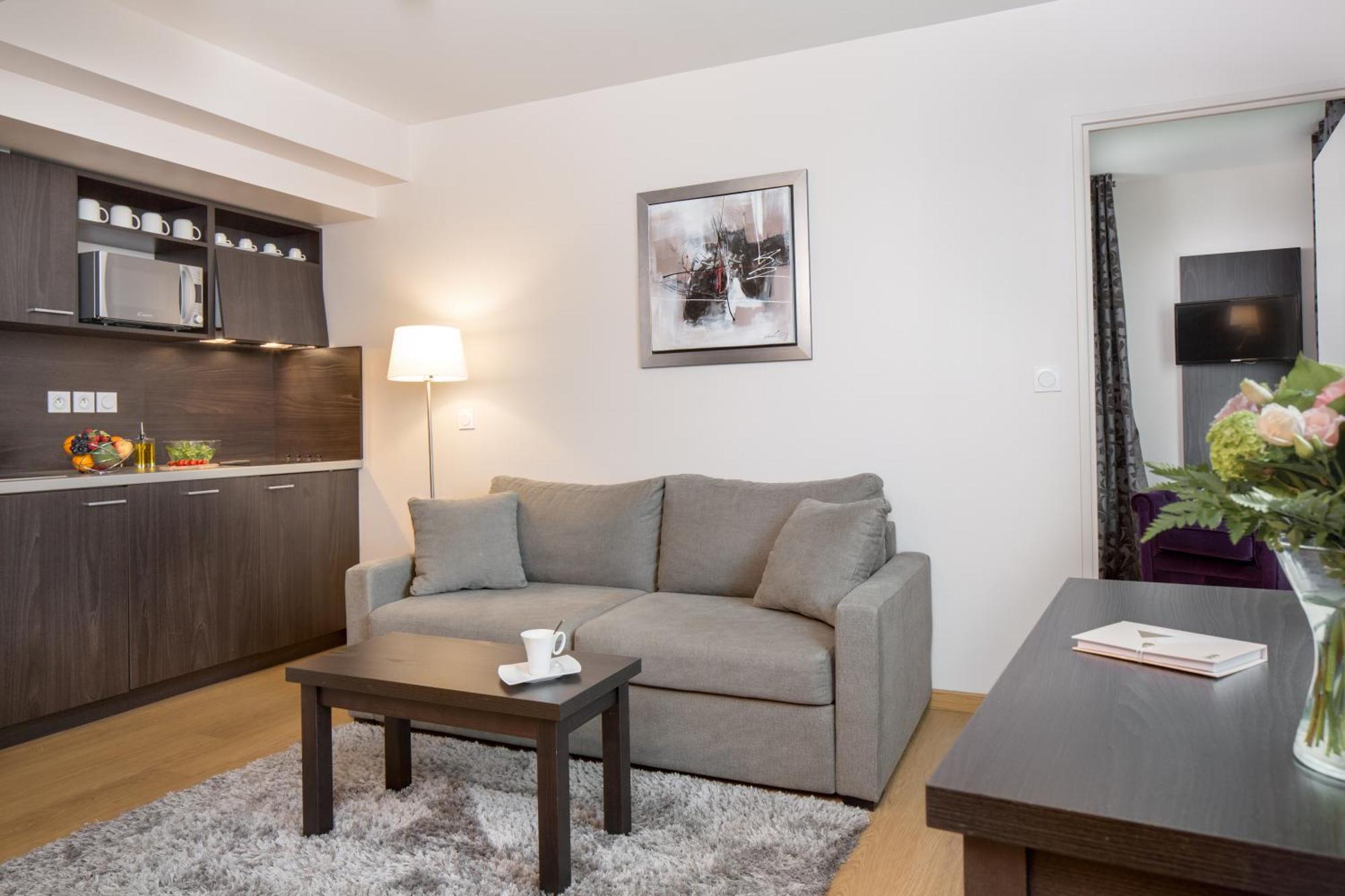 Seven Urban Suites Nantes Centre Экстерьер фото