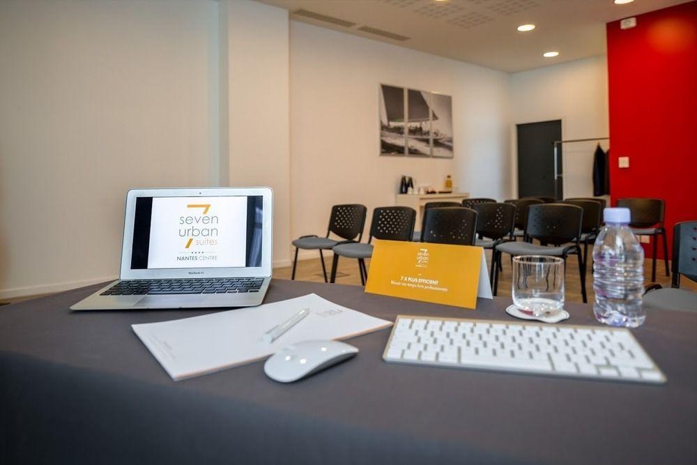 Seven Urban Suites Nantes Centre Экстерьер фото
