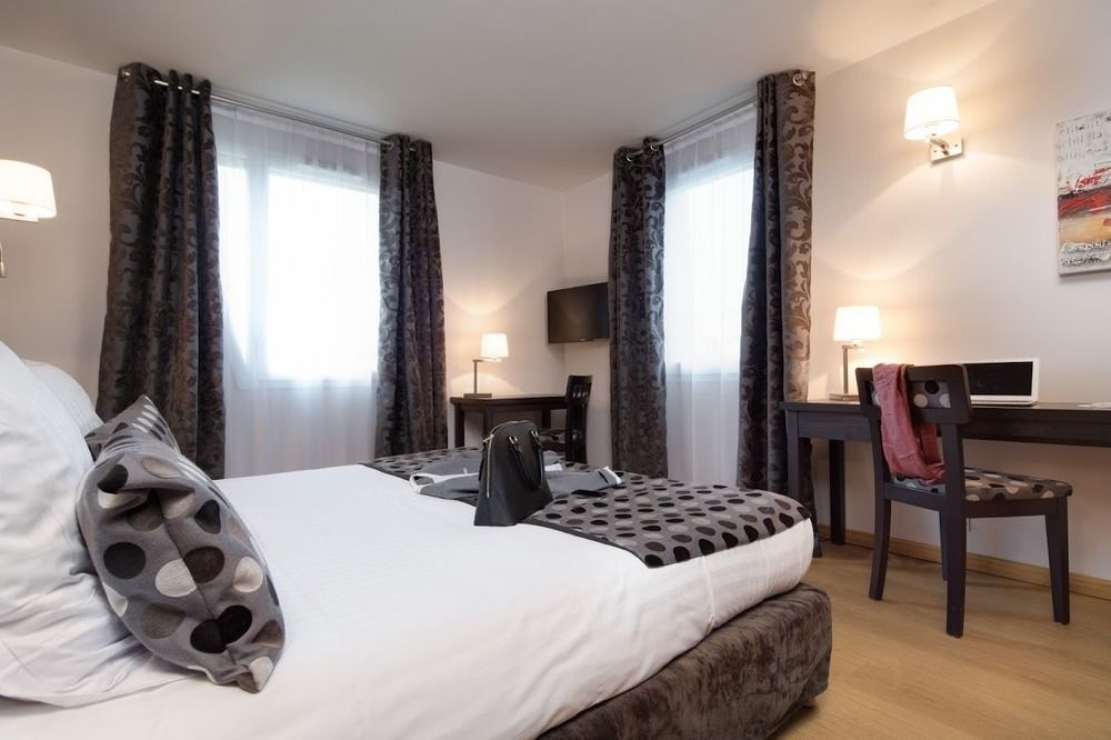 Seven Urban Suites Nantes Centre Экстерьер фото